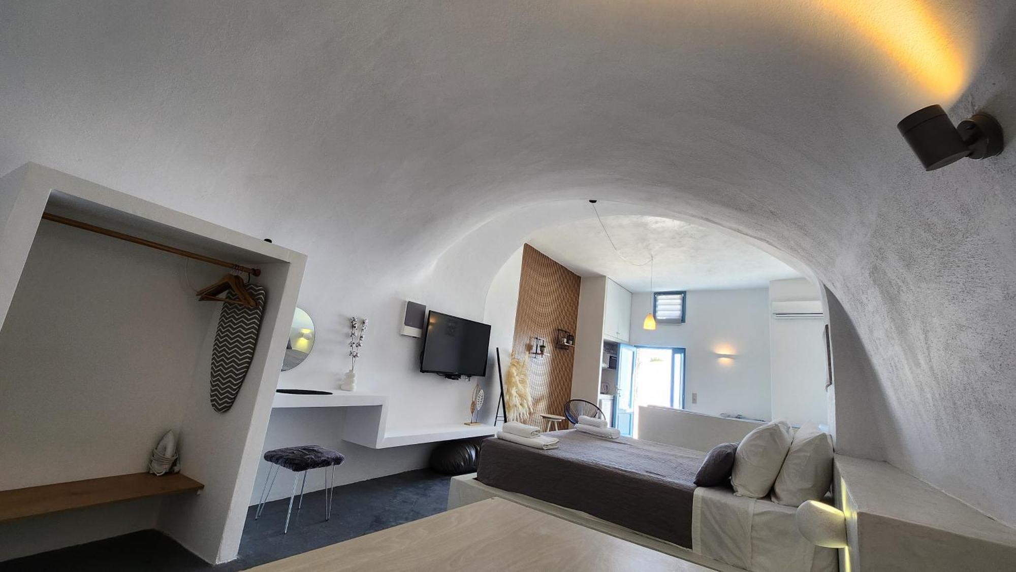 Euphoria Suites & Deluxe Studios Fira  Luaran gambar