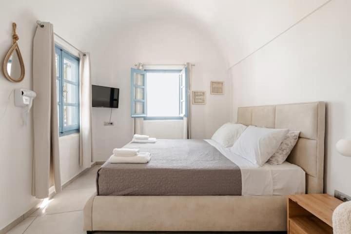 Euphoria Suites & Deluxe Studios Fira  Luaran gambar